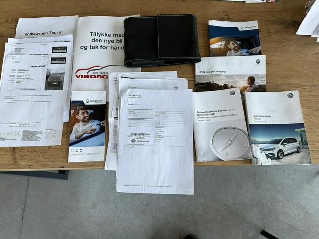 Volkswagen Touran 1,6TDi 115KM/DSG/ACC/Parktronic/7foteli/Serwis/Hak