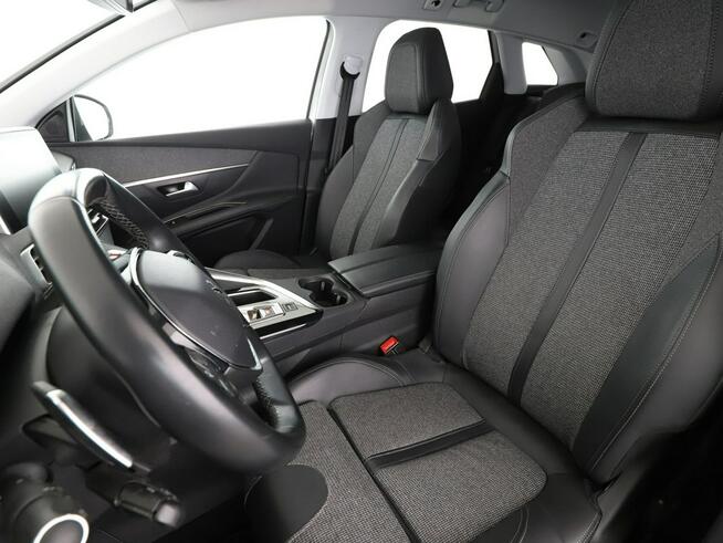 Peugeot 3008 automat full LED półskóra virtual cocpit navi klima auto grzane fotele