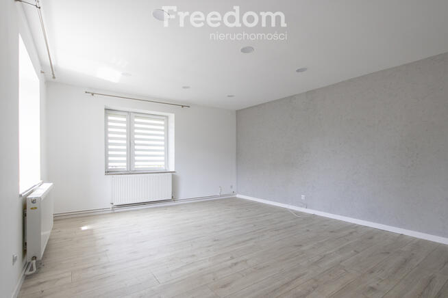 Dom z wieloma atutami i piękną działką