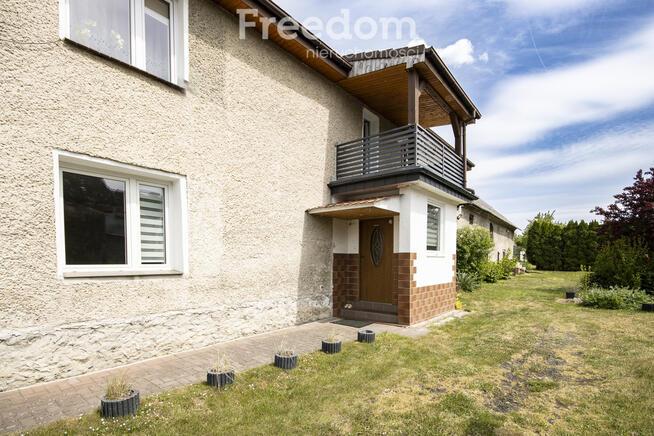 Dom z wieloma atutami i piękną działką