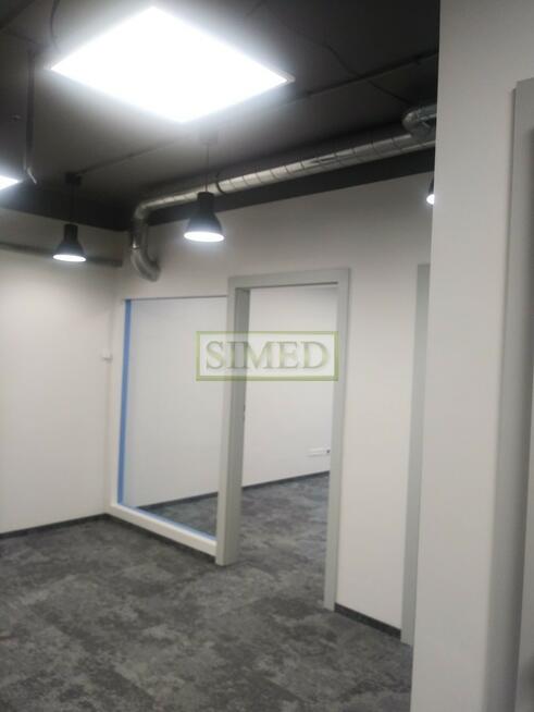 Biurowiec , parking , sale konferencyjne,dostęp 24