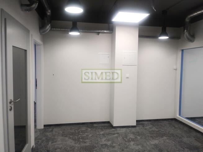 Profesjonalny biurowiec , recepcja , usługi Ochota