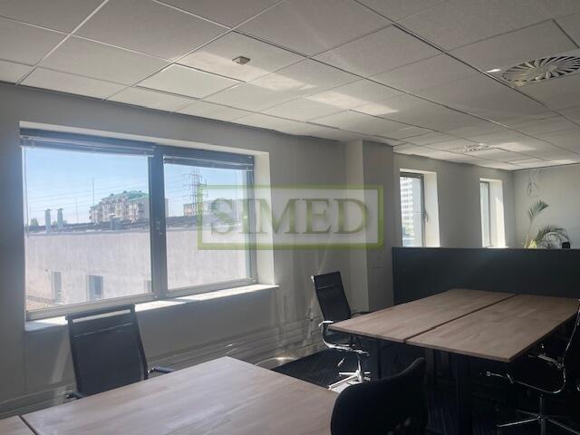 Biuro,recepcja, dostęp24h, parking, ochrona, klima