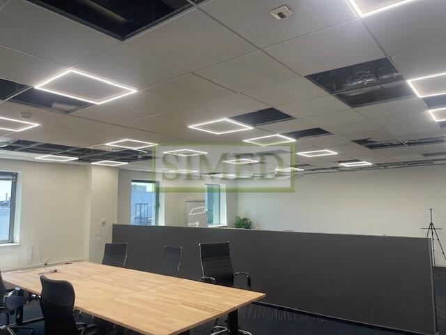 Dostep24h,recepcja,ochrona,parking,klimatyzacja