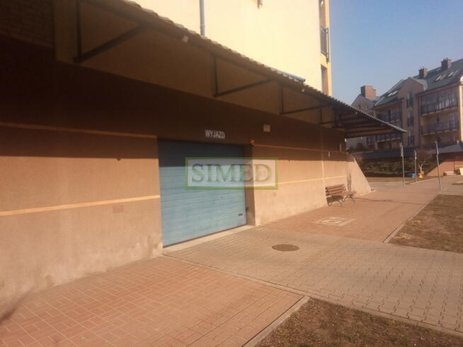 Miejsce parkingowe w garażu,ochrona,monitoring