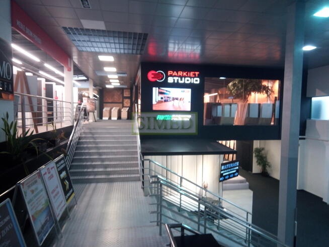 Handel ,usługi wyposażenie wnętrz.Parking .Ochrona