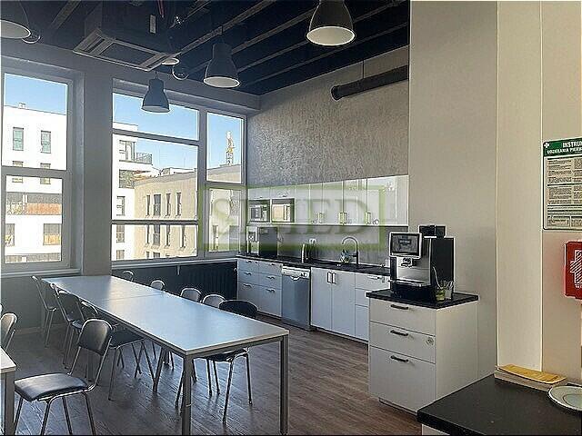 Recepcja ,dostęp 24h ,budynek pofabryczny ,wys 4,5