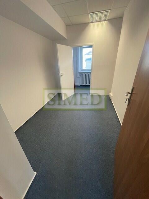 Biuro ,6 pokoi ,ochrona ,recepcja dostęp24h,winda