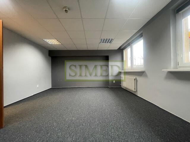 Biuro ochrona winda parking dostęp 24H