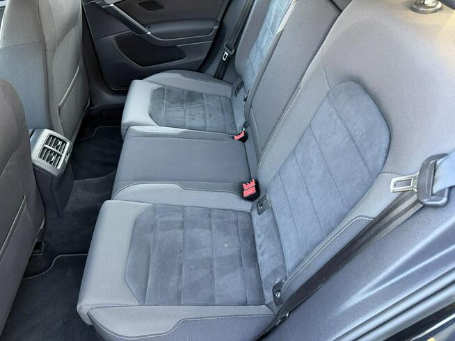 Volkswagen Golf Automat DSG. 2018/19r. Alcantara . Navigacja. Masaże. Radar. Asystent.