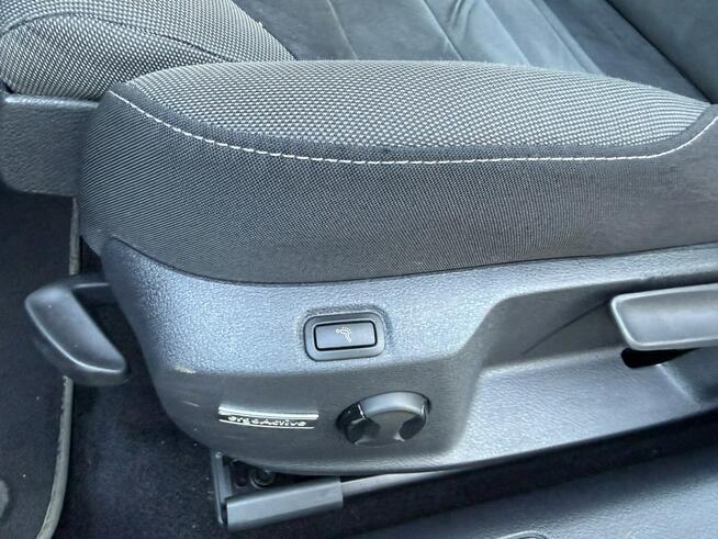 Volkswagen Golf Automat DSG. 2018/19r. Alcantara . Navigacja. Masaże. Radar. Asystent.