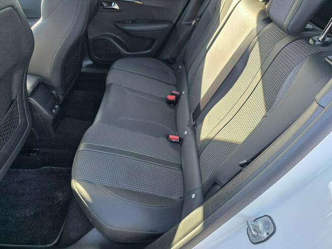Peugeot 2008 1.2 131ps Benzyna Navi Kamera Biala Perla Gwarancja Virtual GT - LINE