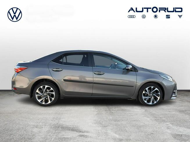 Toyota Corolla 1.6B 132KM Manual Kamera cofania Nawigacja CZujniki SalonPL