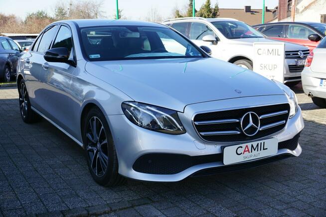 Mercedes E 220 polski salon , serwisowany, jeden właściciel