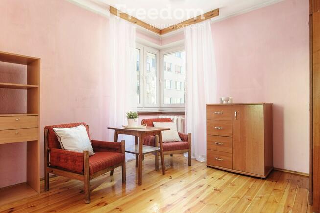 Mieszkanie o kapitalnym rozkładzie, dużym balkonie