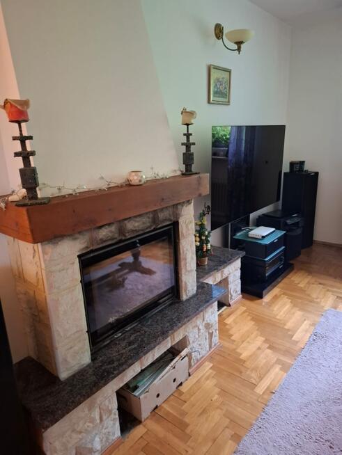 Dom dwurodzinny w Miodówku -jezioro las