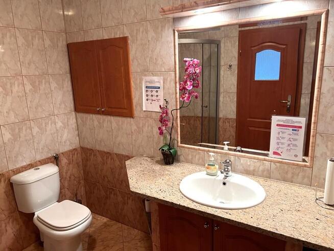 Budynek biurowo-warsztatowy +wiata magazynowa