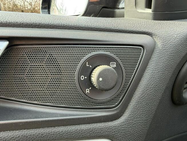 Škoda Octavia Klimatyzacja, Ele szyby 4x, Ele lusterka, Podłokietnik