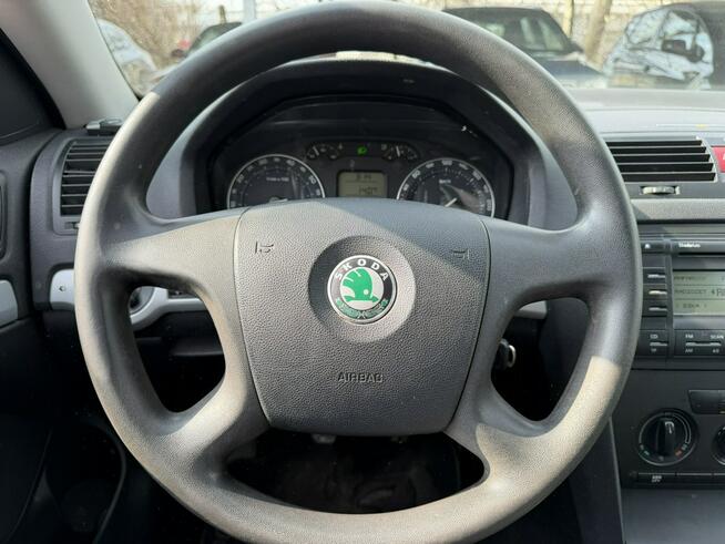 Škoda Octavia Klimatyzacja, Ele szyby 4x, Ele lusterka, Podłokietnik