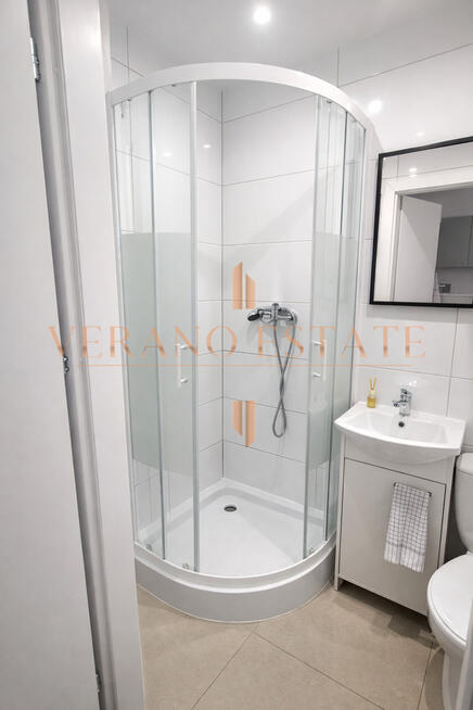 Okazja !!! kawalerka w kamienicy - blisko UM