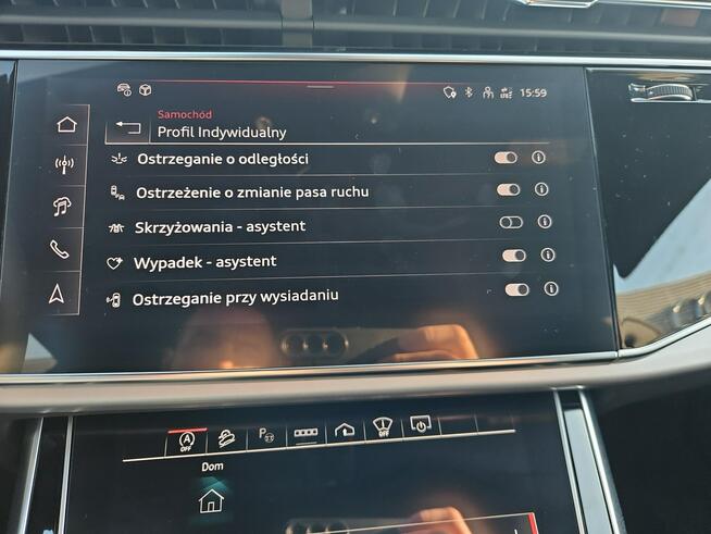 Audi Q8 PakietCzerń_Hak_Panorama_HomeLink_TempomatACC_4-strefy_FV23%