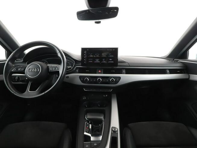 Audi A4 S-Tronic skóra/alcantara navi klima auto grzane fotele czujniki parkow
