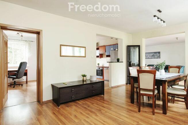 Dom z halą magazynową i dodatkowy mieszkaniem