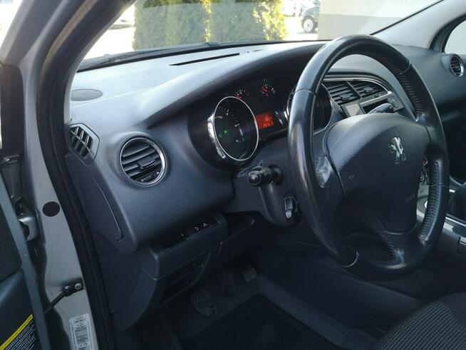 Peugeot 5008 2,0 HDI 150KM Klimatronik ALU 16 7 osób Temp Isofix Servis Gwarancja