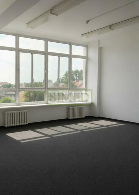 Pofabryczny klimat, recepcja, parking , dostęp24h