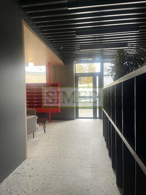 Pofabryczny klimat, recepcja, parking , dostęp24h