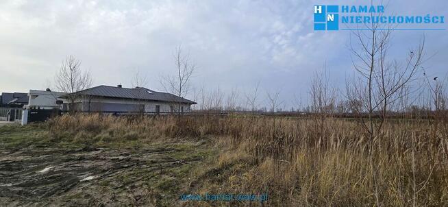 Działka z dostępem do mediów, spokojna okolica