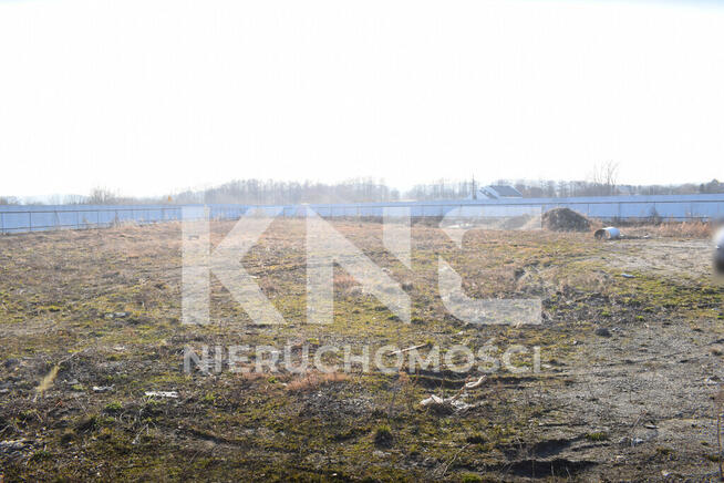 Działka komercyjno- usługowa 27,55a w Lutoryżu.