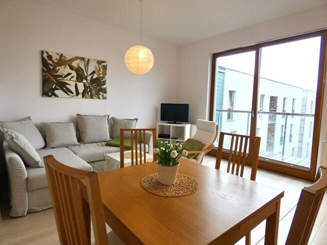 Nadmorski Dwór 34A, 2 pokoje z miejscem w garażu