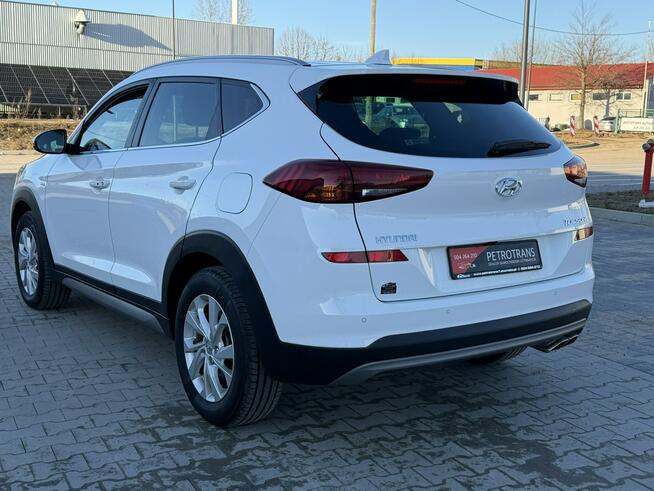 Hyundai Tucson 1.6 CRDI / 116KM LED Nawigacja Kamera Asystent Pasa Ruchu Grzane Fotel