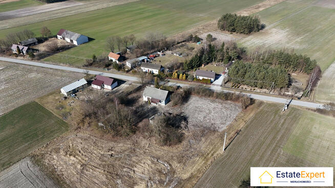 Działka budowlana zabudowana z budynkiem mieszkalnym -Raszków gm. Jędrzejów