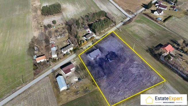 Działka budowlana zabudowana z budynkiem mieszkalnym -Raszków gm. Jędrzejów