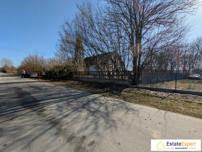 Działka budowlana zabudowana z budynkiem mieszkalnym -Raszków gm. Jędrzejów