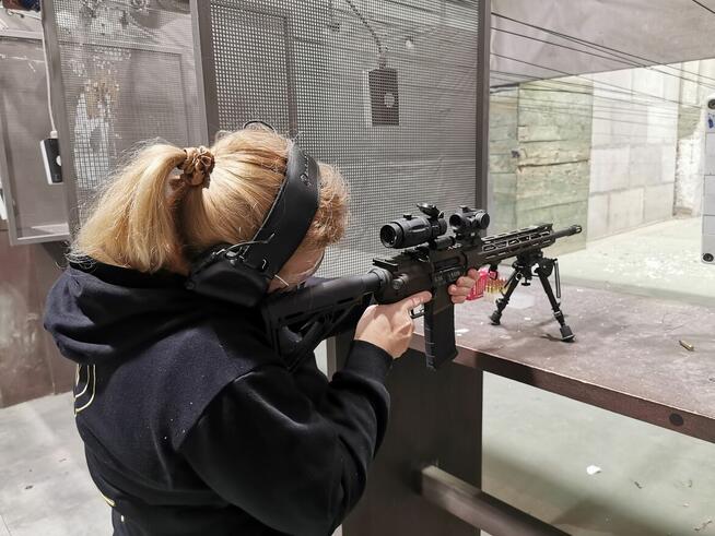 Szkolenia strzeleckie, obsługa broni, kursy dla kobiet
