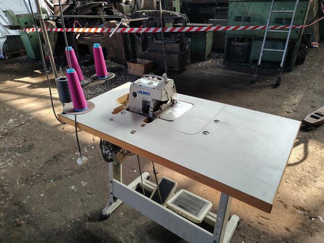 Overlock trzynitkowy JUKI MO-6704S-OE4-40H