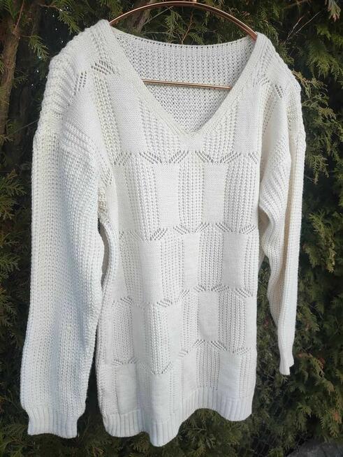 Sweter Biały wełniany ażurowy dla Kobiet damski z dekoltem