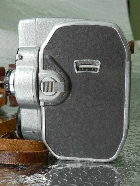 Retro kamery fimowe i aparaty fotograficzne