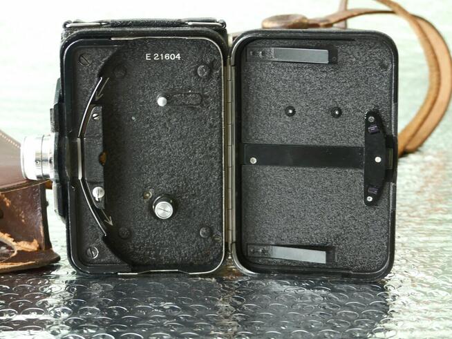 Retro kamery fimowe i aparaty fotograficzne