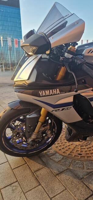 Yamaha r1m 2016