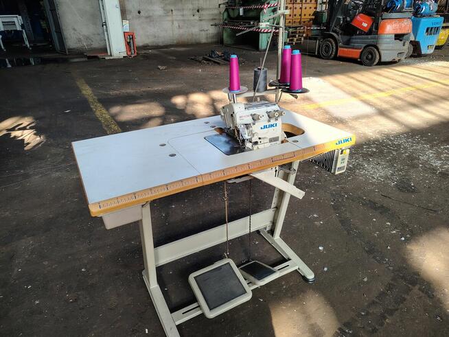 Overlock trzynitkowy JUKI MO-6704S-OE4-40H