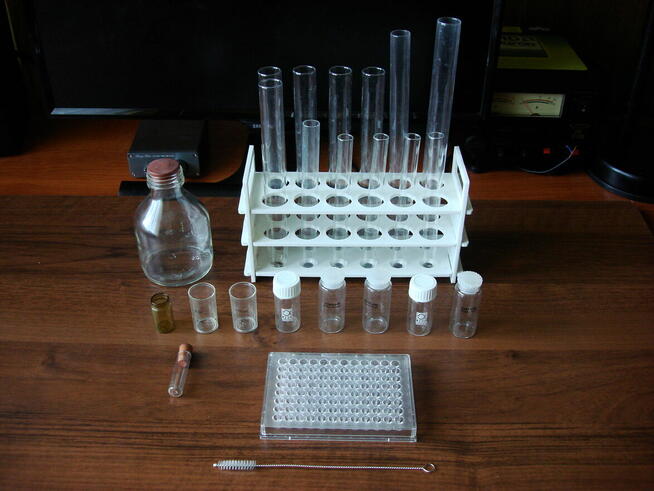 Szkło laboratoryjne dla chemika. Zestaw mały chemik