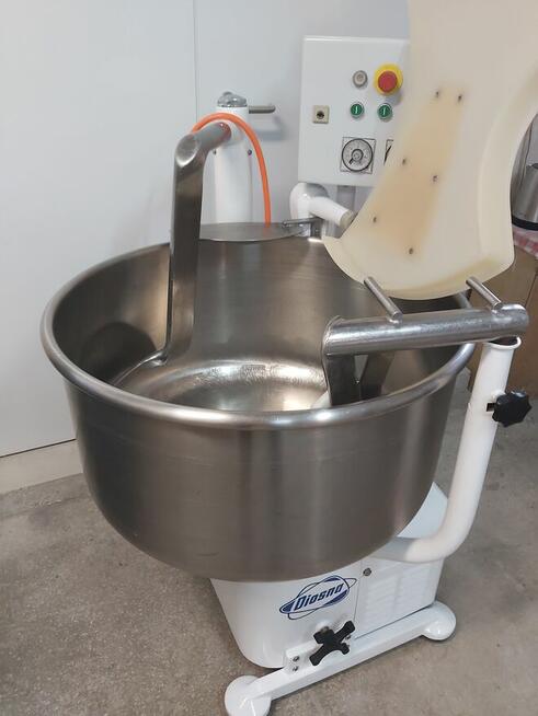 Mieszałka hokejowa DIOSNA 180 litrów, do piekarni.14100 zł