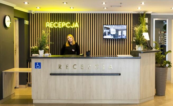 Recepcjonista / Recepcjonistka Hotel***