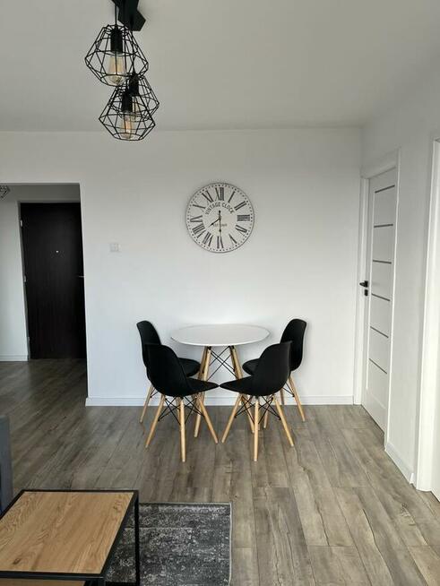 NA SPRZEDAŻ PRZESTRONNE 3-POKOJOWE MIESZKANIE | OS. KRAKOWIA