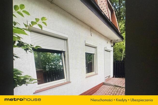 Pawilon handlowo usługowy w Aninie obok szpital