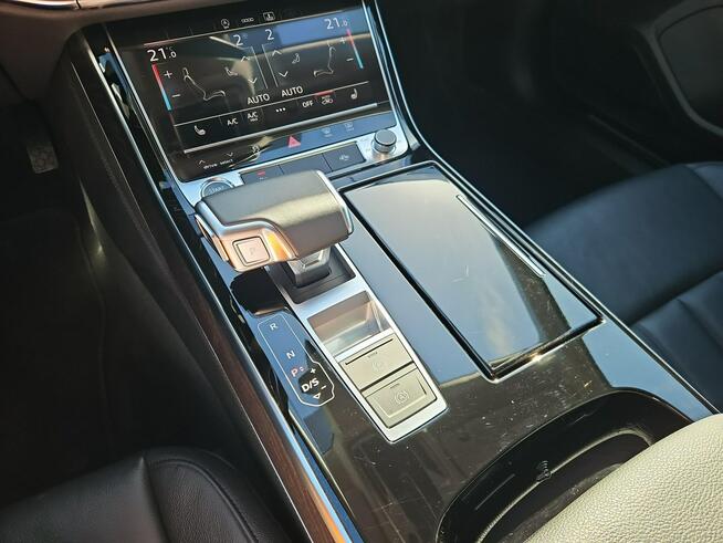 Audi A8 MatrixHD_Pneumatyka_Hak_SoundSystem_Kamera_Indukcja_Virtual_CarPlay_FV
